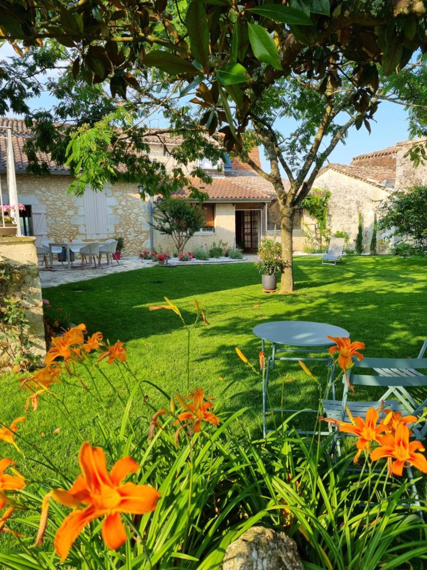 Bed and Breakfast L'Esprit Du 24 Rouffignac-de-Sigoules Exterior foto